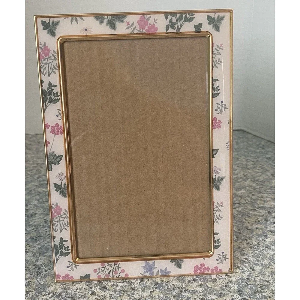 Vtg Glass  Floral 3.5”  X 5.5” Photo Frame Botanical Floral Leaves Flower